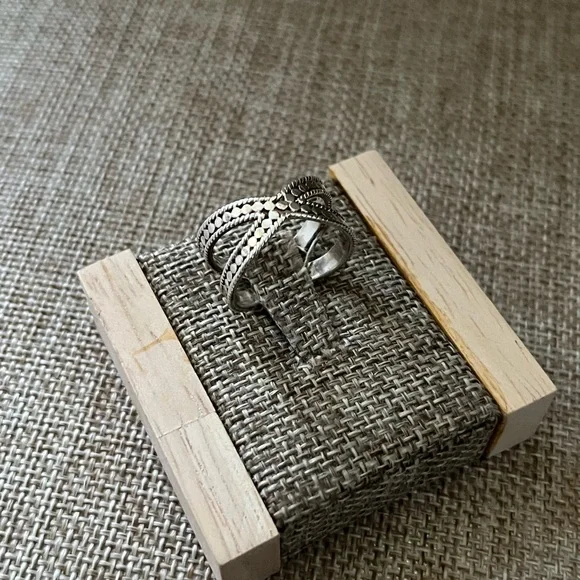 Anna Beck Two-Tone Pavé Ring Set in Gold & Silver - Picture 7 of 13